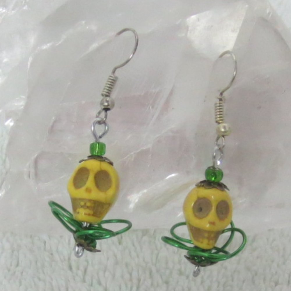 Handcrafted Pierced Earrings Howlite Skull Wire Flower Detail Lightweight Fun OS